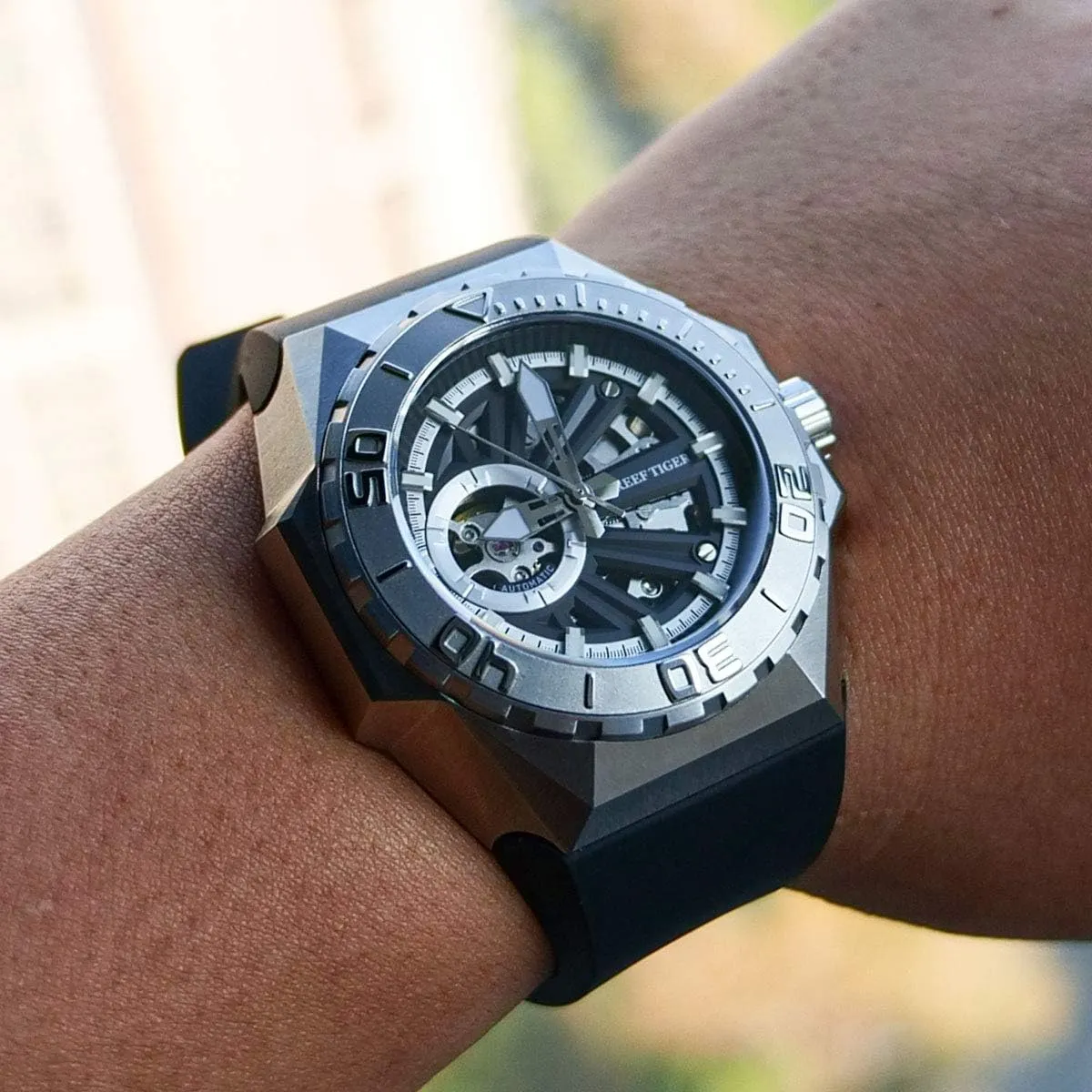 Automatic Mechanical Watches Rubber Watch RGA6903-S REEF TIGER Men Military Watches Dive patent Skeleton for Men 