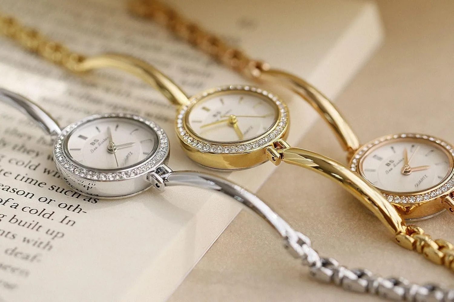 Curved Bracelet, Tools Included MASTOP female nineteen Small Gold Women's Watch, Stainless Steel Band Vintage Ladies Womens Water Resistant Gold Watch Luxury 