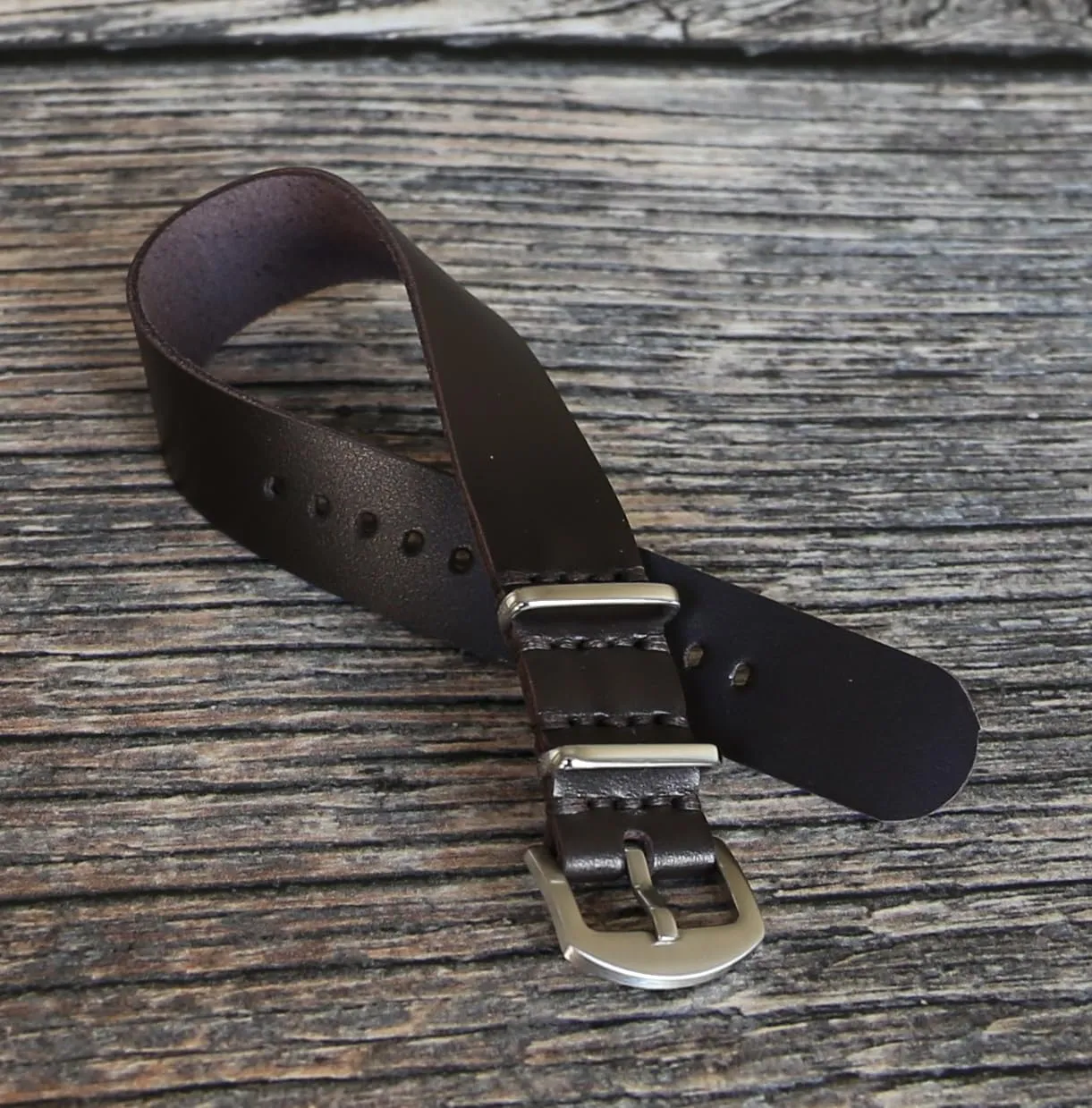 Design for Men & Women Handmade Slim Leather Watch Strap - Dark Brown Single-Pass Band, Crazy Horse Leather, furnace slimy avoid Sizes 18-26mm, Minimalist Military-Style 