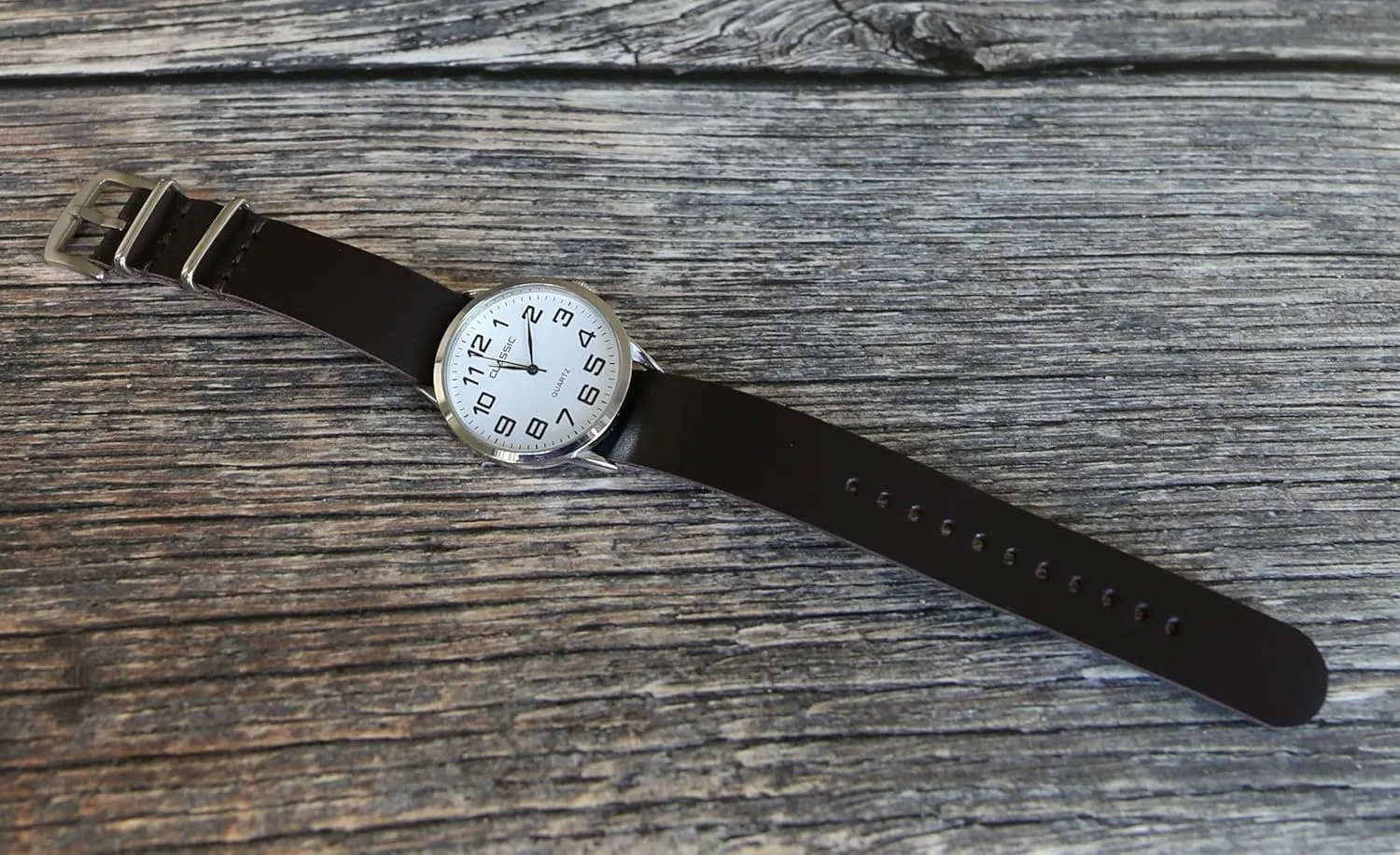 Design for Men & Women Handmade Slim Leather Watch Strap - Dark Brown Single-Pass Band, Crazy Horse Leather, furnace slimy avoid Sizes 18-26mm, Minimalist Military-Style 