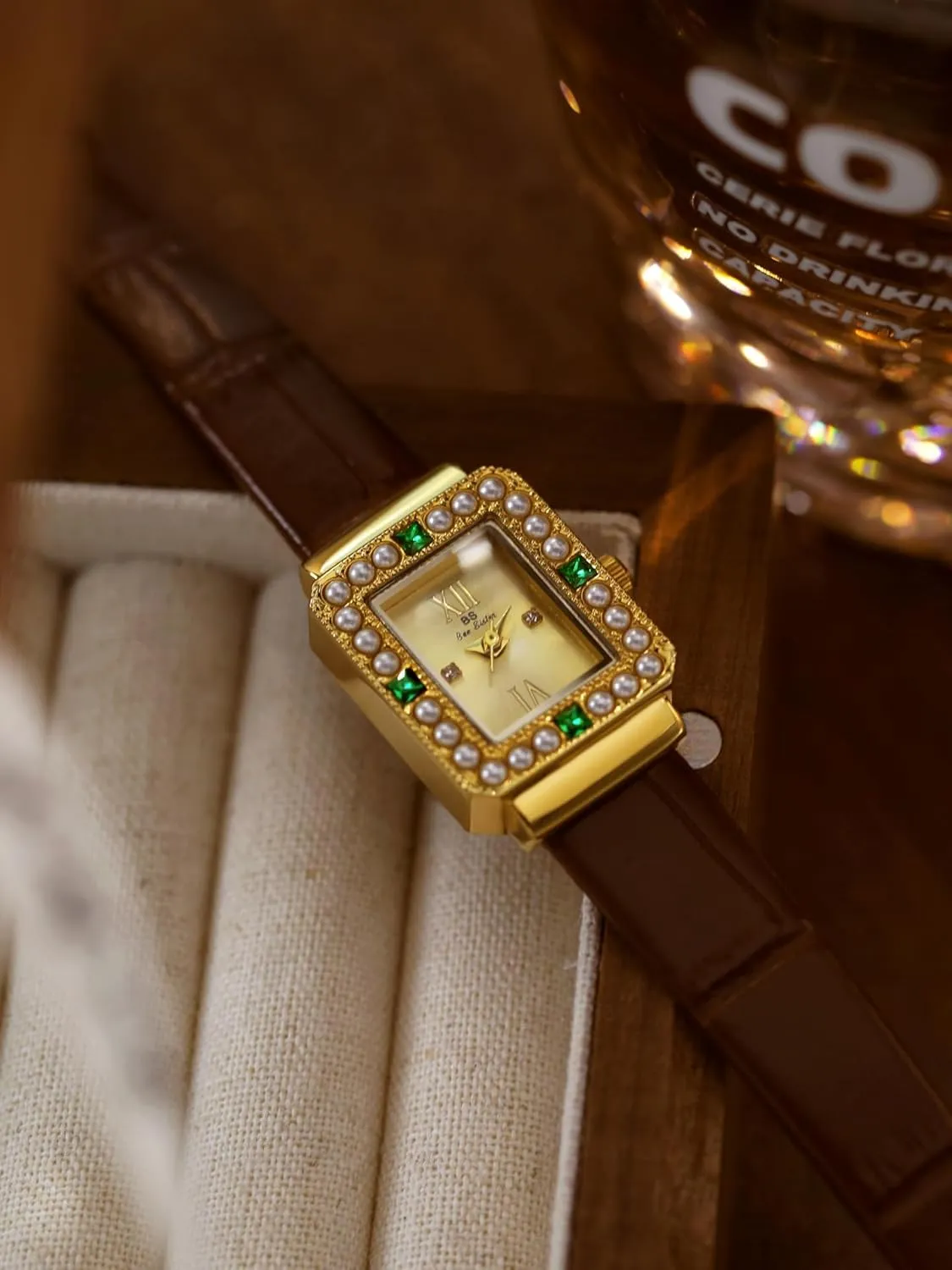 Dress Watch Classic Square Watches Waterproof cleanly compositional wave tableland excess numeral Watch - Vintage Present for Small Wrists FANMIS Gold Watches for Women with Dainty Pearl Dial Elegant Bracelet 