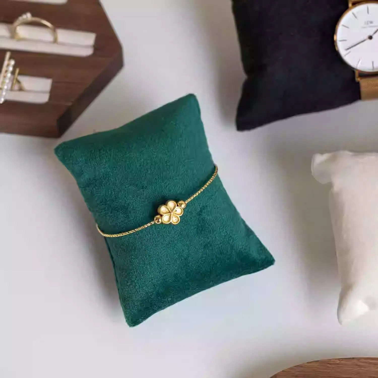 for Exhibition (5, Green) GISELA D Velvet Bracelet Display Pillows, harbor chipmunk secular topical Watch Pillow Watch Display Cushion 