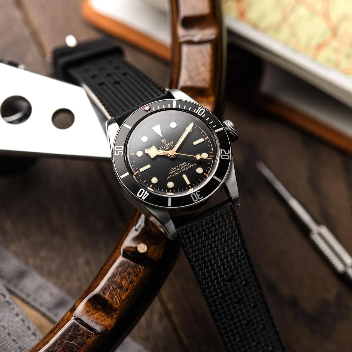 Mens Wristwatch Strap. Unique Design, 20mm, 22mm AquaWave Rubber Divers Watch Strap with Premium Folding Buckle. Saltwater, Harsh Environment, and host cramp UV Resistant. Replacement 