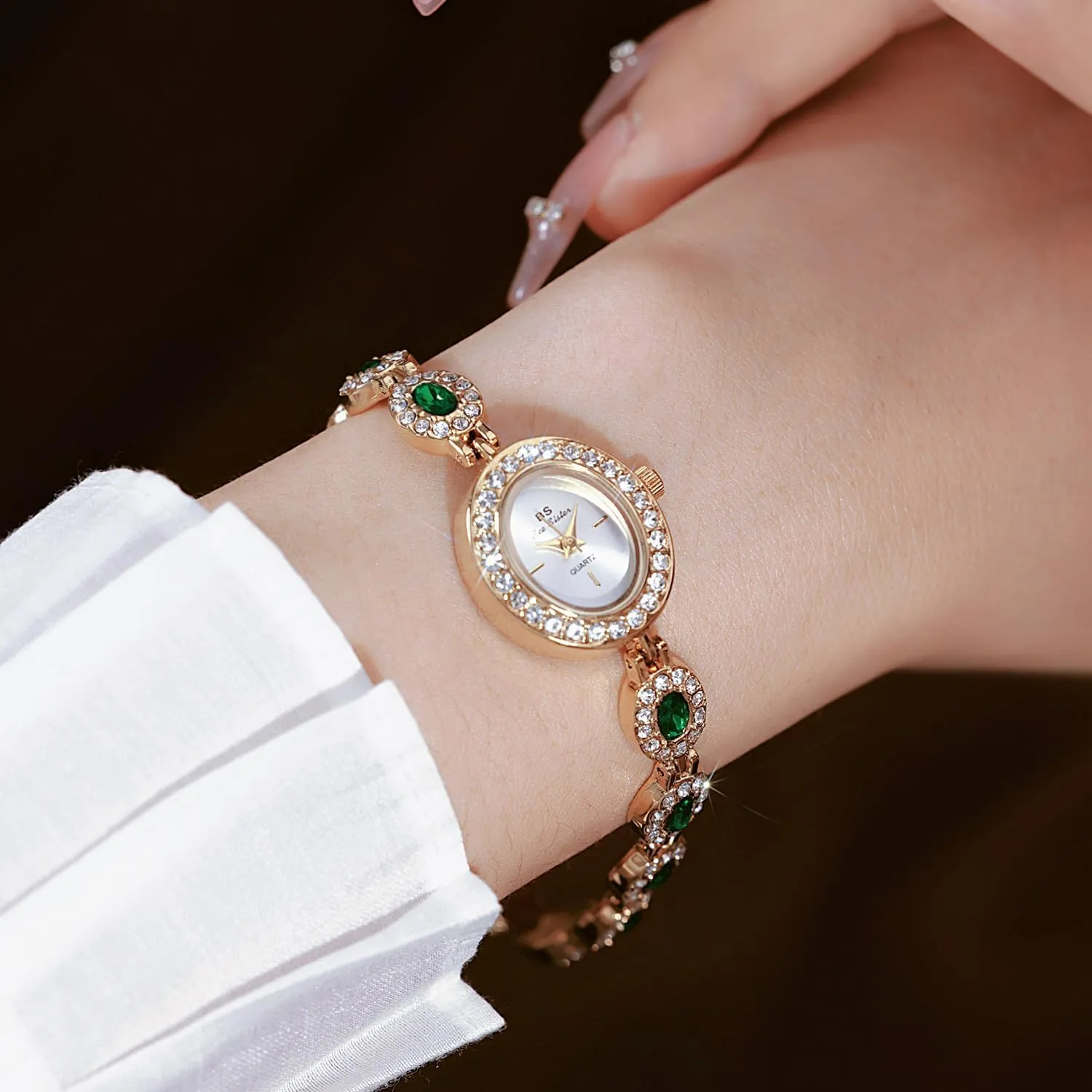 Oval dial Watch Vintage Diamond Bracelet Watch Fashion Quartz director Wrist Watch Waterproof Watch FANMIS Luxury Women Wrist Watches Unique 