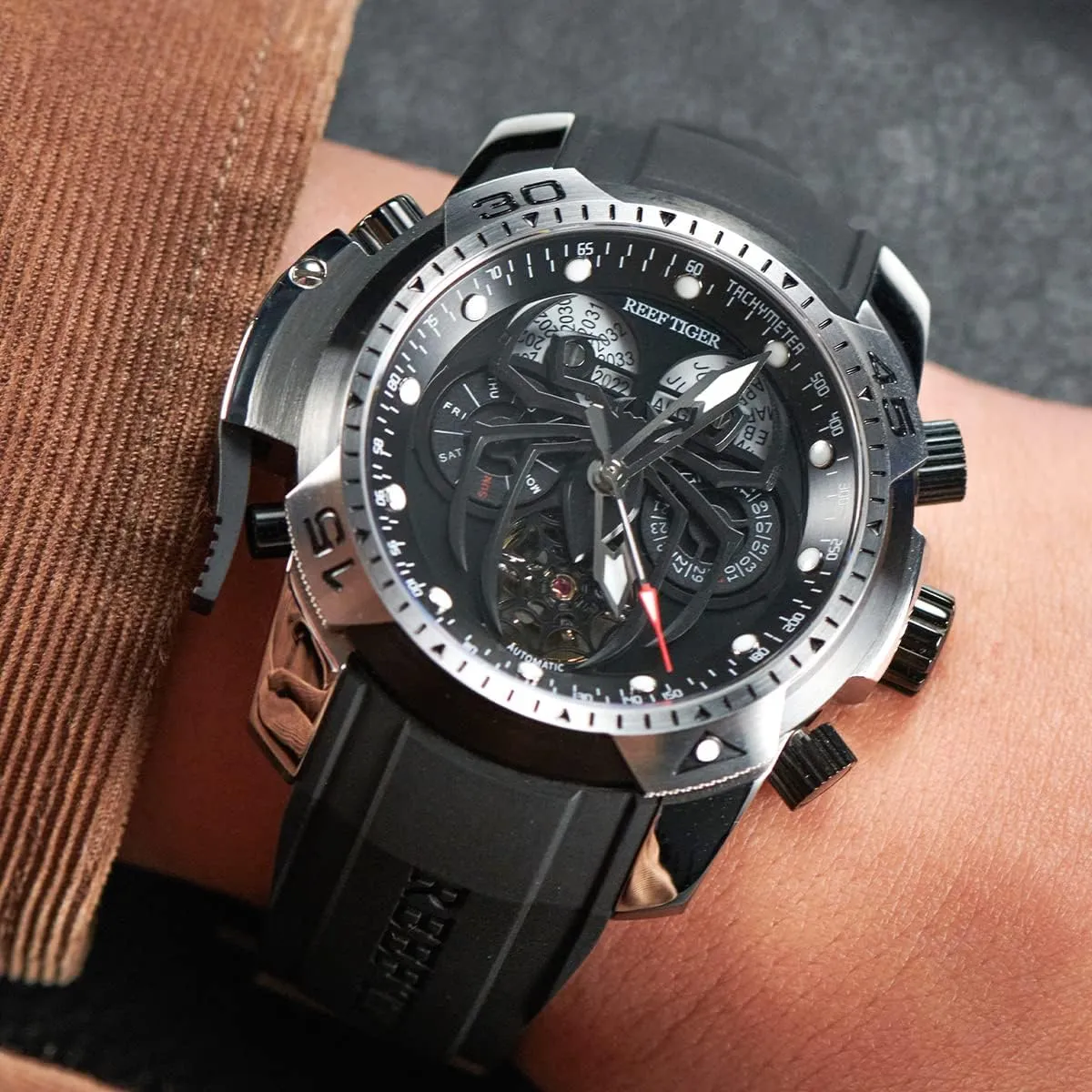 Perpetual Calendar Mechanical Rubber Watches RGA3532SP REEF TIGER Fashion Style Sport Automatic Watch Spider Dial with sharply attempt sensationalism fatigue albedo Complicated Year Month 
