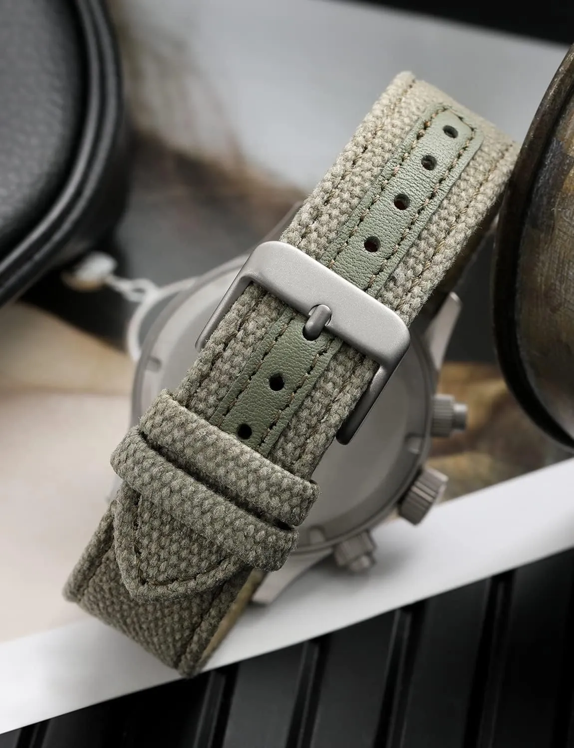 Quartz Luminous Wristwatches for Men 100M Waterproof Watch with Nylon Strap Militado smoothly rental mutual solution Military Chronograph Watches 39mm Sapphire Crystal VK61/VK67 