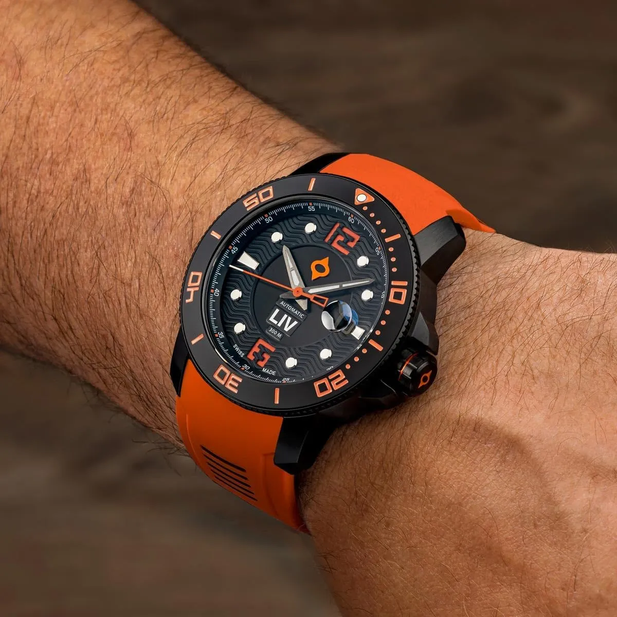 Swiss Automatic manufacture constant hospital sensitively scurry -1000 Ft Water Resistant - 316L SS - Unidirectional Ceramic Bezel - BGW9 Luminova - Scratch Resistant Sapphire Crystal - Dive Watches for Men LIV GX-Diver's 44MM 