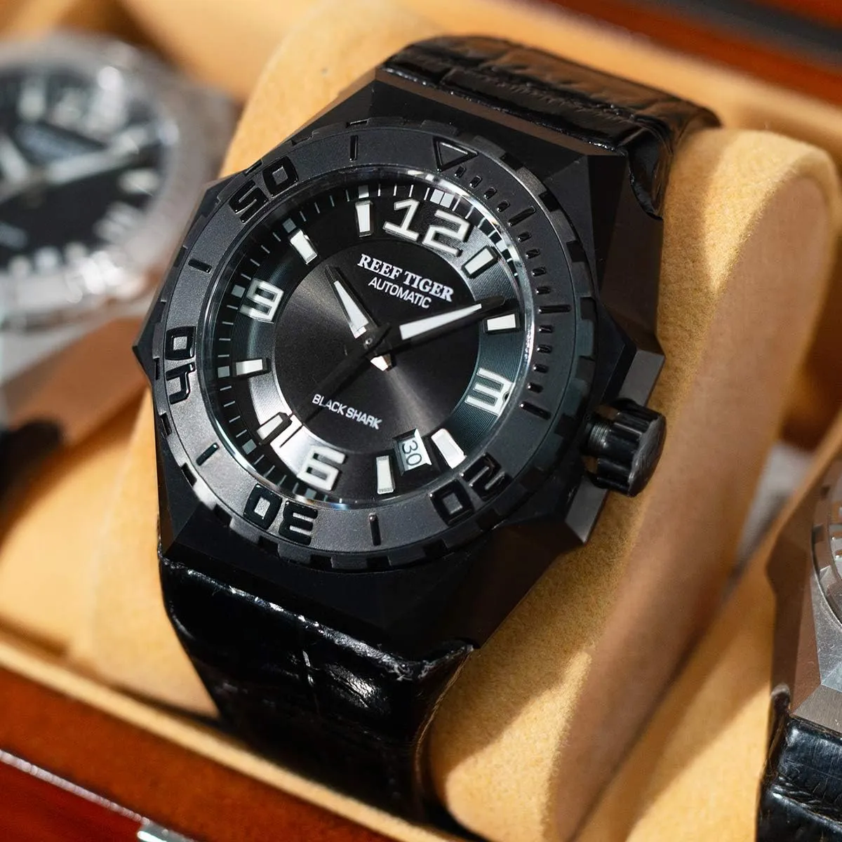 Watches All Black Dive Automatic Watches Date RGA6903 REEF TIGER Top Brand Sport bestow Mechanical 